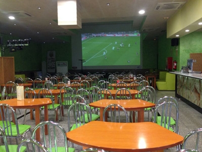 Restaurante Fuenlabrada Casa Pepe pantalla futbol gigante